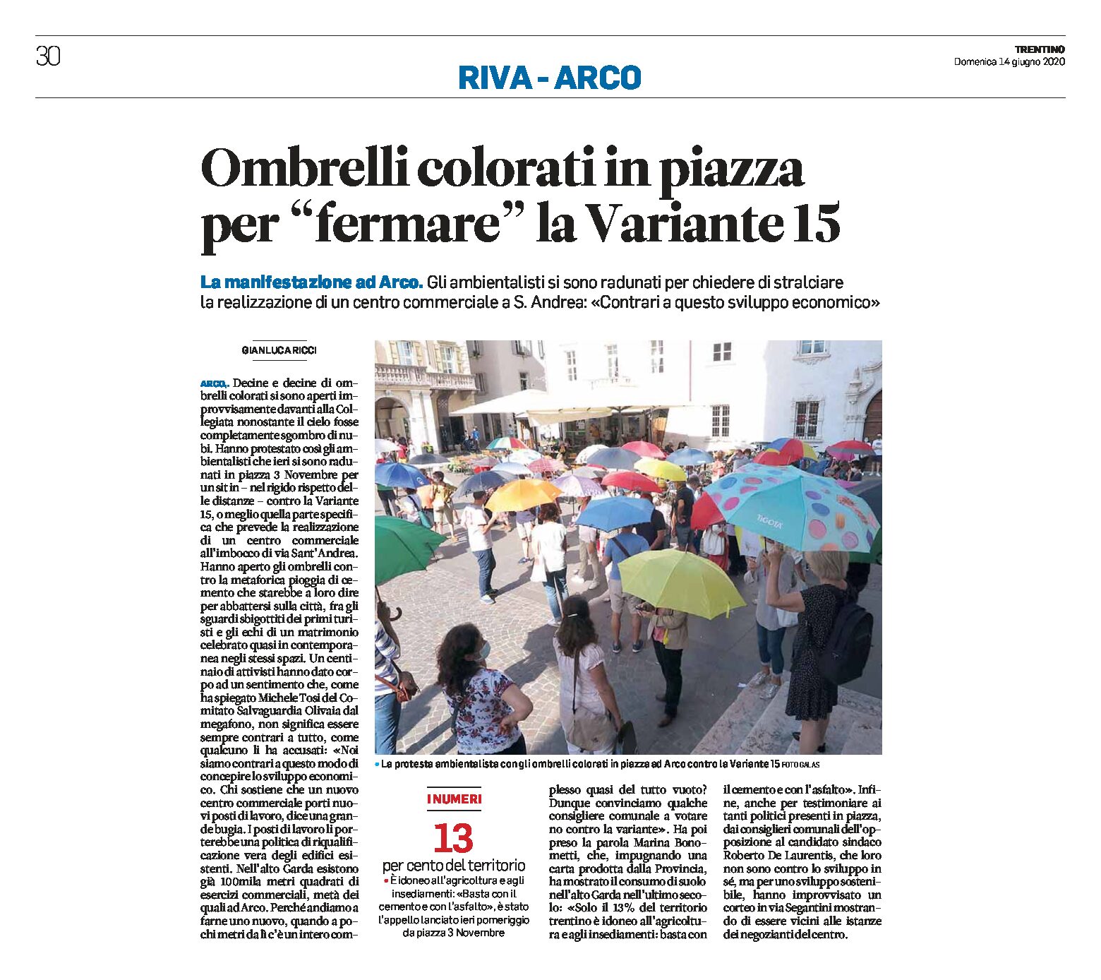 Arco: ombrelli colorati in piazza per “fermare” la variante 15